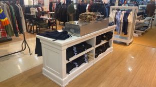 Wood Display Cabinet With Metal Flight Case