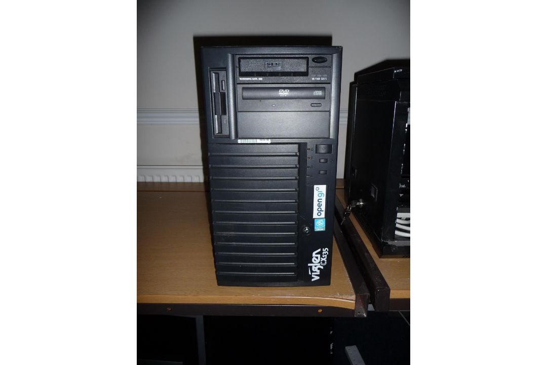 Viglen CX135 Computer Box