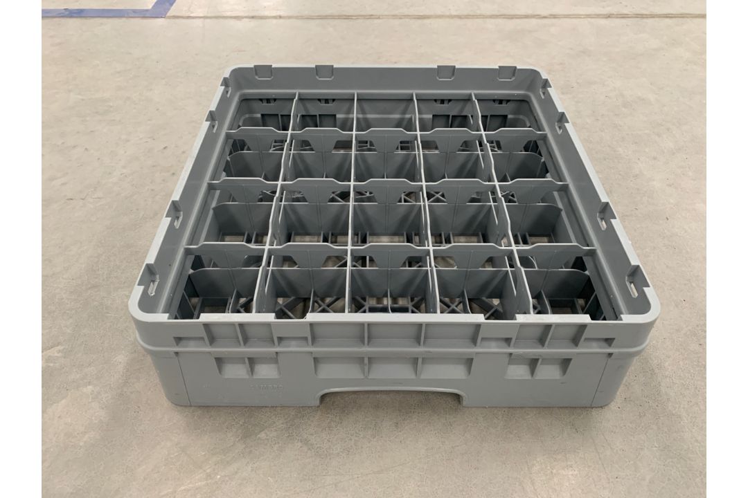 Set of 4 Cambro One Height Washing Baskets - Image 1 of 3