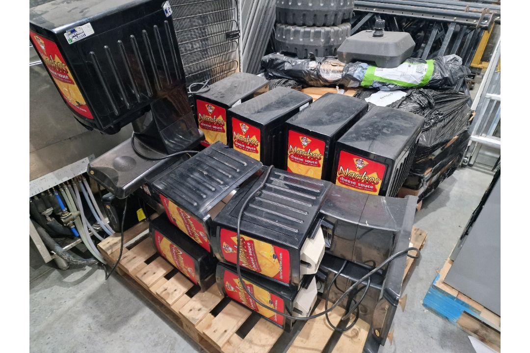 Nachos Cheese Sauce Machines x8 - Image 1 of 6