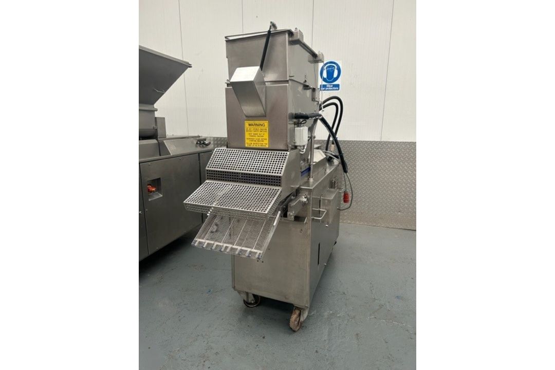 GEA/ Koppens HD 400 Former - Image 1 of 8