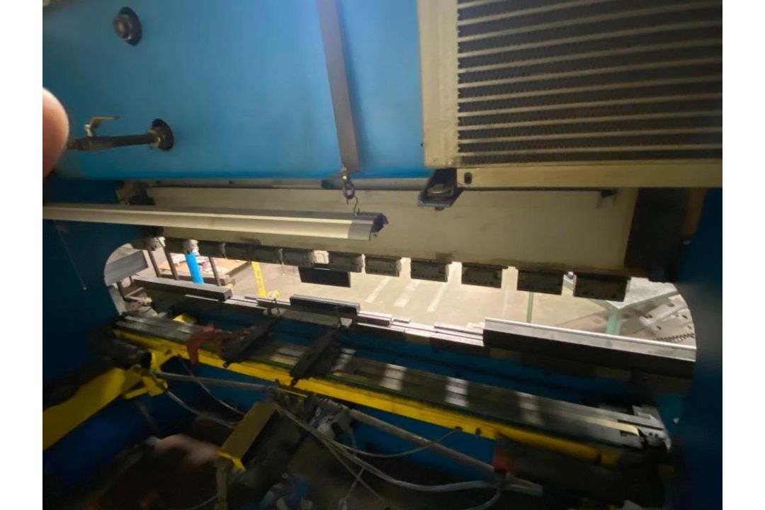 GASPARINI PBS 105 PRESS BRAKE; 110 TON X 10'; DELEM 65 CNC CONTROL - Image 5 of 13