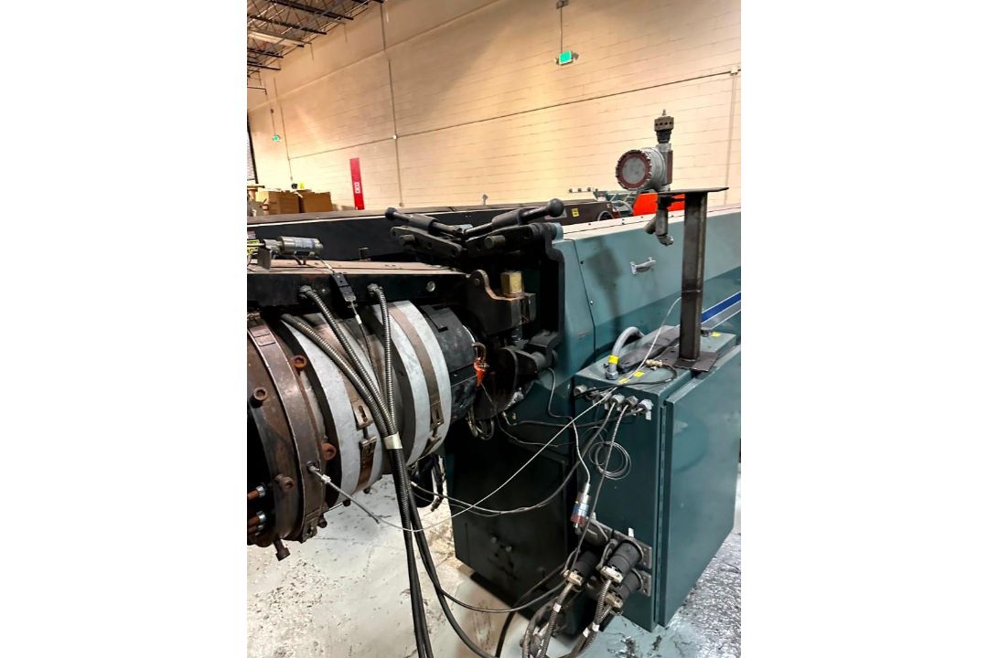 DAVIS STANDARD EXTRUDER, 165MM SCREW DIAMETER, 30"1 L/D RATIO MODEL NUMBER 165MM 6070TH - Image 2 of 9