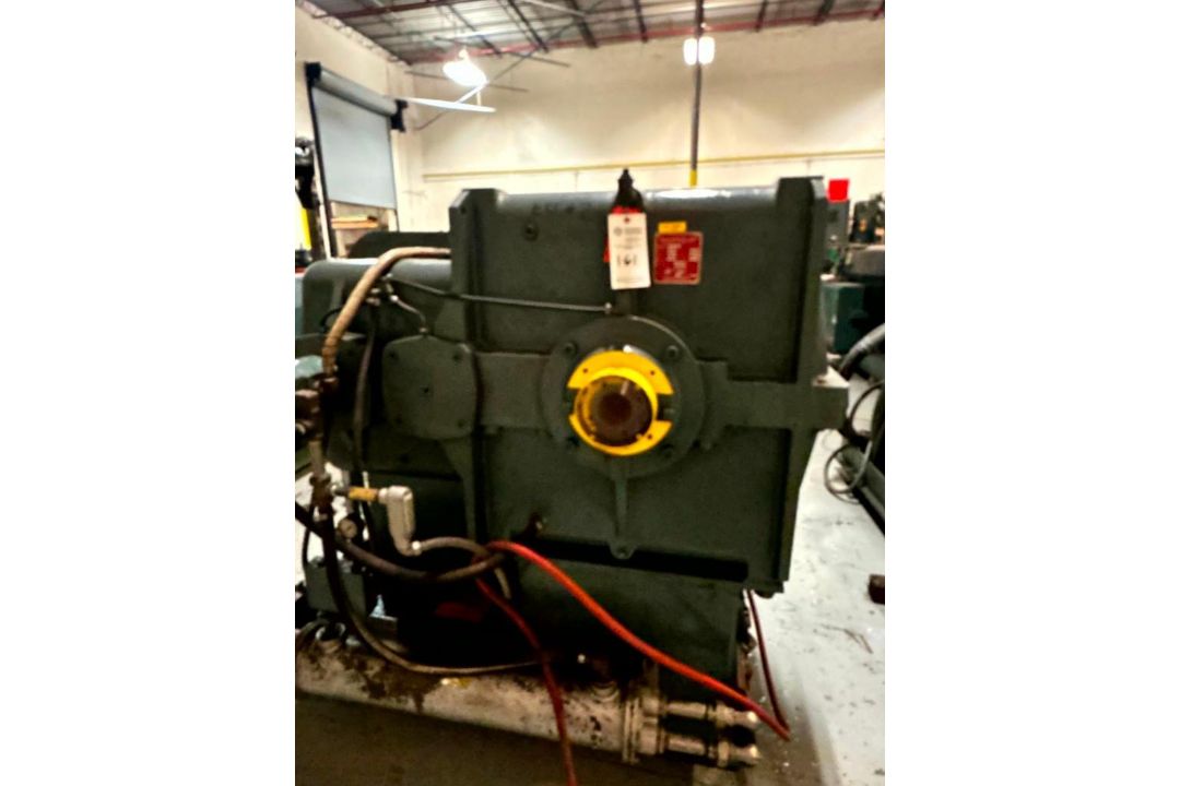 DAVIS STANDARD EXTRUDER, 165MM SCREW DIAMETER, 30"1 L/D RATIO MODEL NUMBER 165MM 6070TH - Image 3 of 9