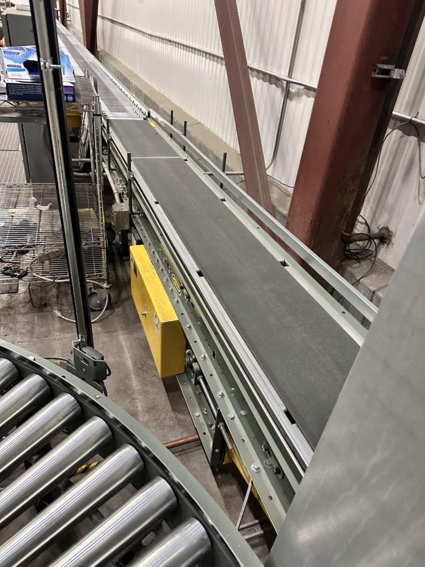 HYTROL POWER CONVEYOR SYSTEM 57 FOOT LONG DRIVEN. WITH BOX SHIFTER - Image 10 of 10