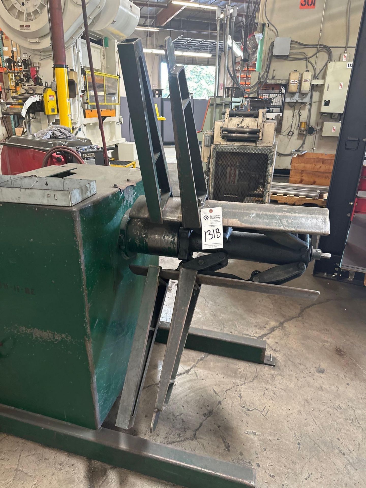 CLEARING SEYI SN2-220 220 TON GAP FRAME DOUBLE CRANK PRESS, COIL STRAIGHTENER & REEL INCLUDED; 1998 - Image 32 of 34