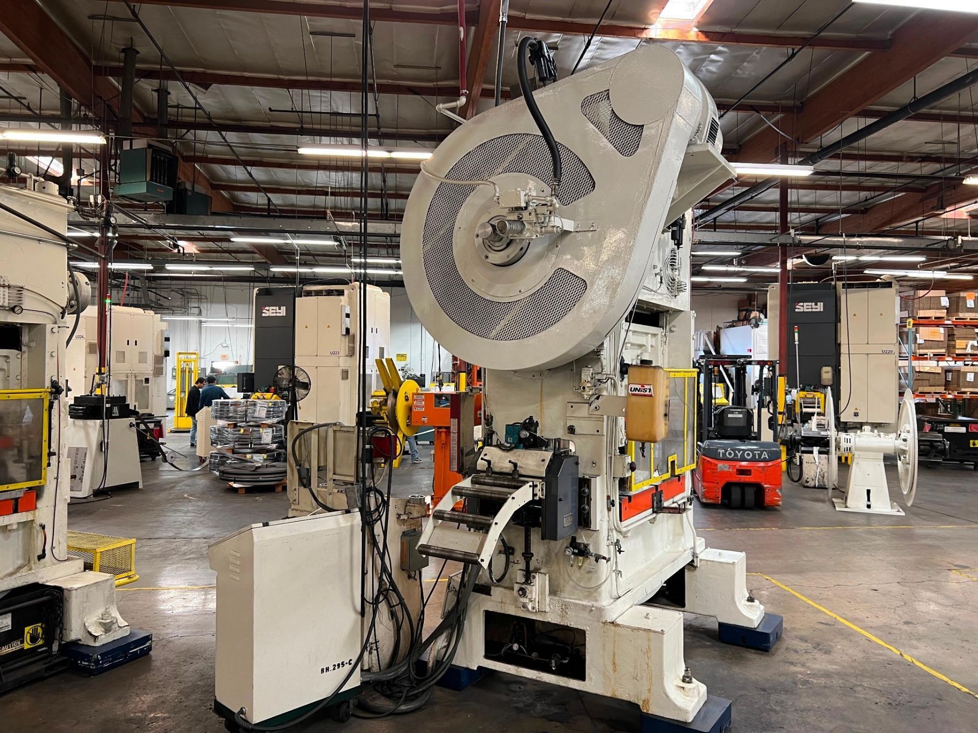 MINSTER P2-100-48 100 TON PRESS, DIPRO 1500, COE FEEDER, SERVO MASTER 3 CONTROL - Image 7 of 32