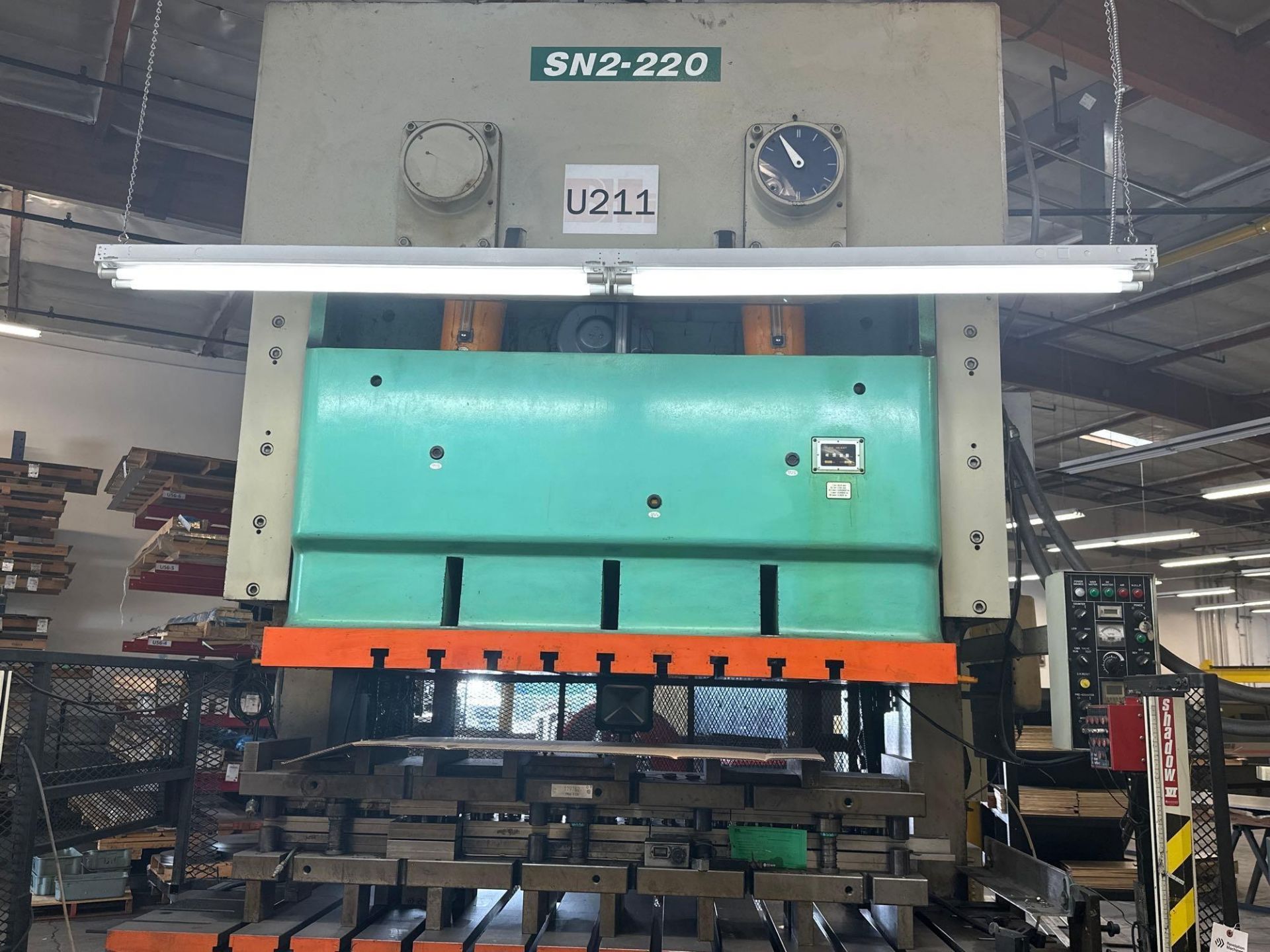 CLEARING SEYI SN2-220 220 TON GAP FRAME DOUBLE CRANK PRESS, COIL STRAIGHTENER & REEL INCLUDED; 1998 - Image 8 of 34