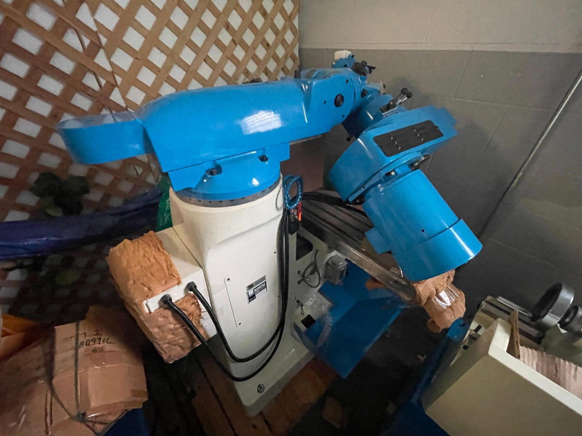 SUMMIT EVS-349B VERTICAL MILL (KNEE MILL 3HP), YEAR 2016 - SN 8956