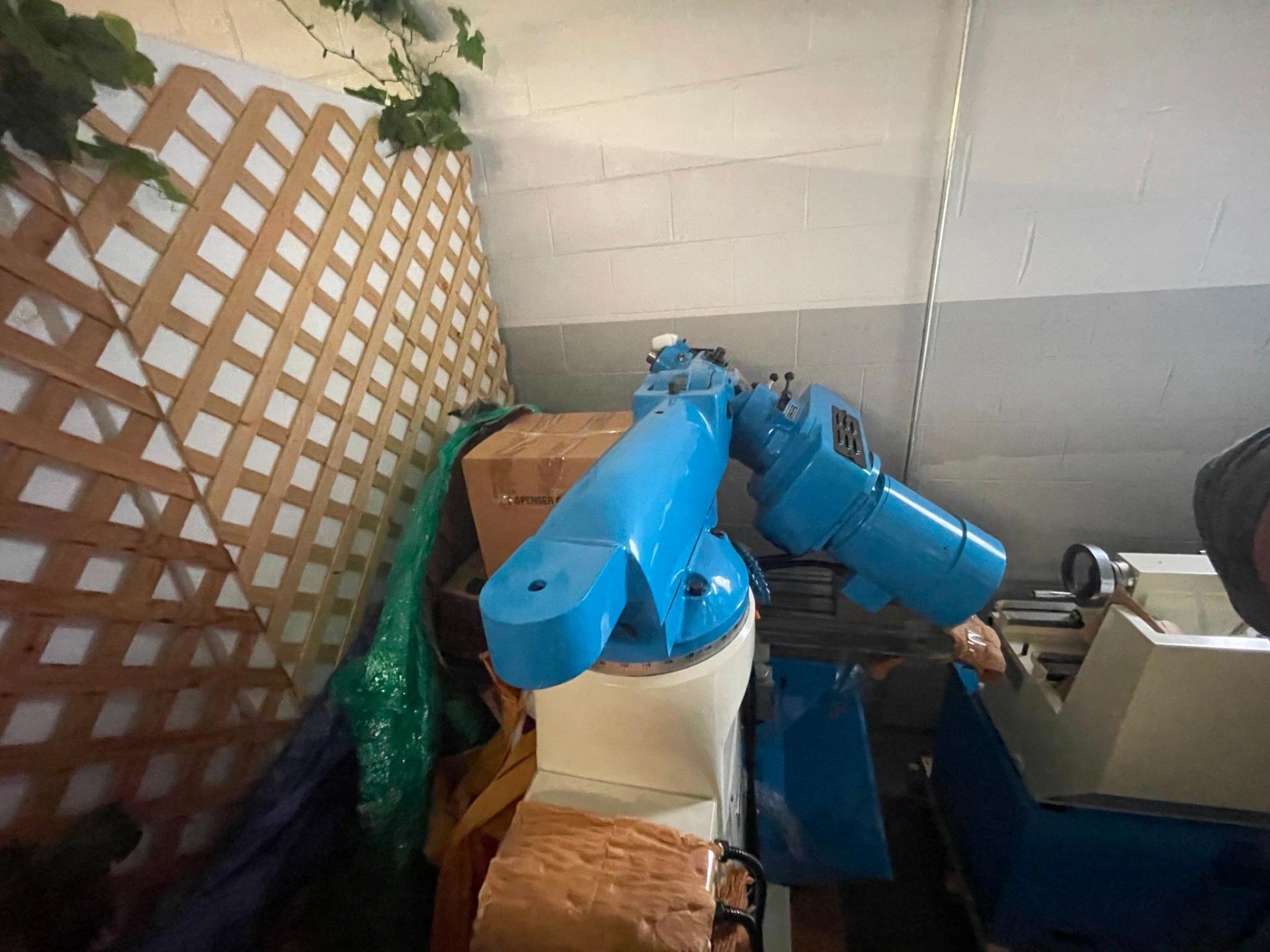 SUMMIT EVS-349B VERTICAL MILL (KNEE MILL 3HP), YEAR 2016 - SN 8956 - Image 4 of 7