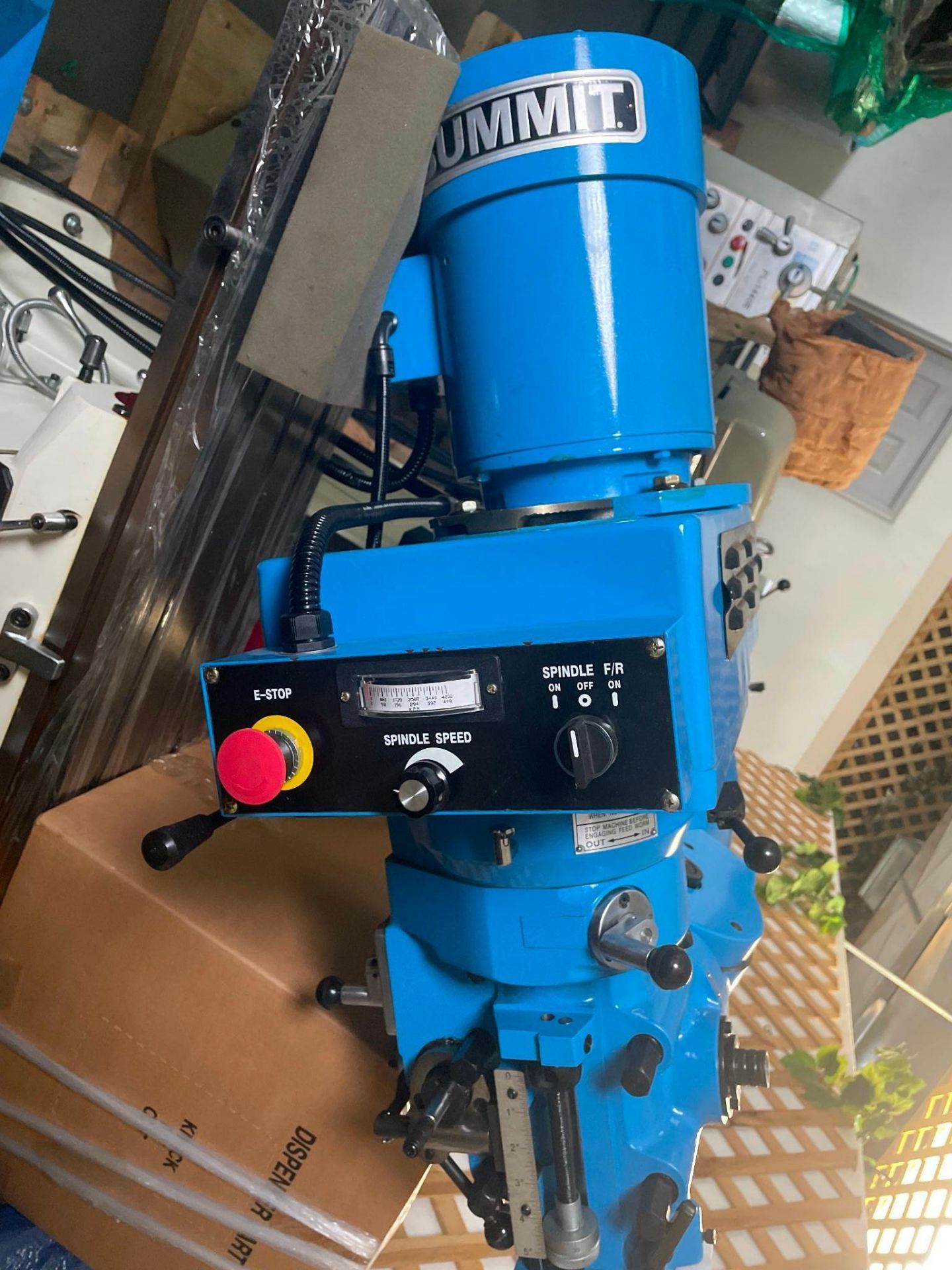 SUMMIT EVS-349B VERTICAL MILL (KNEE MILL 3HP), YEAR 2016 - SN 8956 - Image 5 of 7