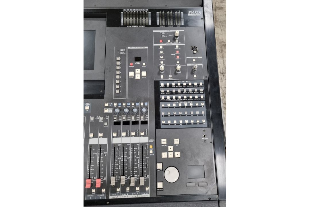 Yamaha PM5D 48 channel digital mixing console ( L 155 x D 125 x H 35cm) with 2 power supplies - Image 7 of 18