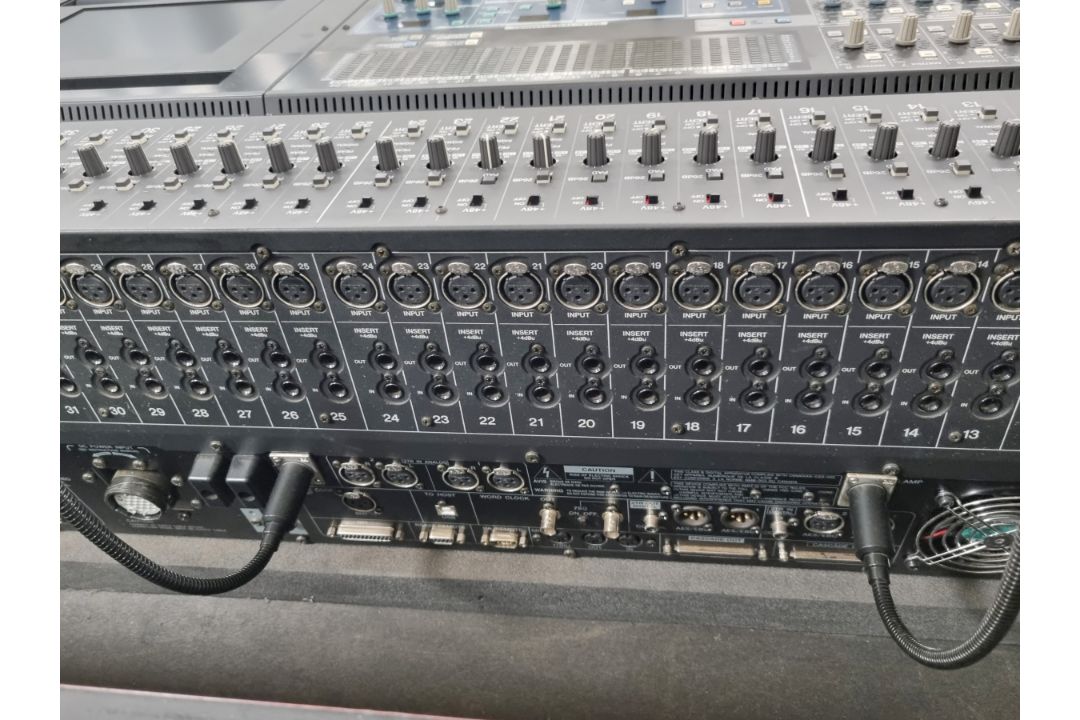 Yamaha PM5D 48 channel digital mixing console ( L 155 x D 125 x H 35cm) with 2 power supplies - Image 12 of 18