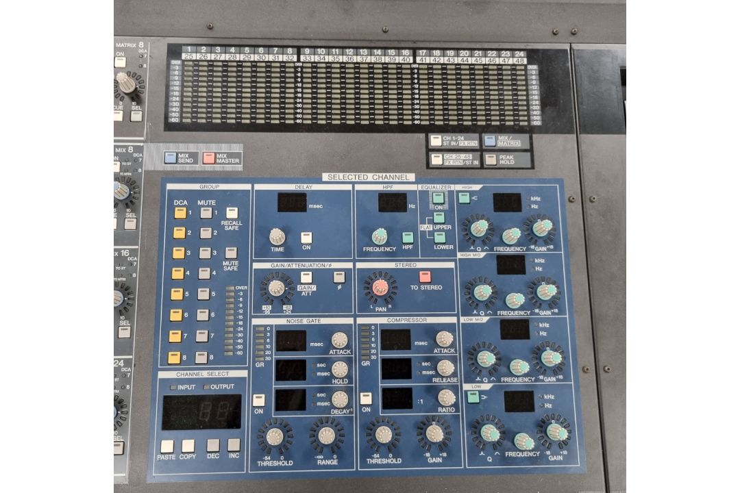 Yamaha PM5D 48 channel digital mixing console ( L 155 x D 125 x H 35cm) with 2 power supplies - Image 5 of 18