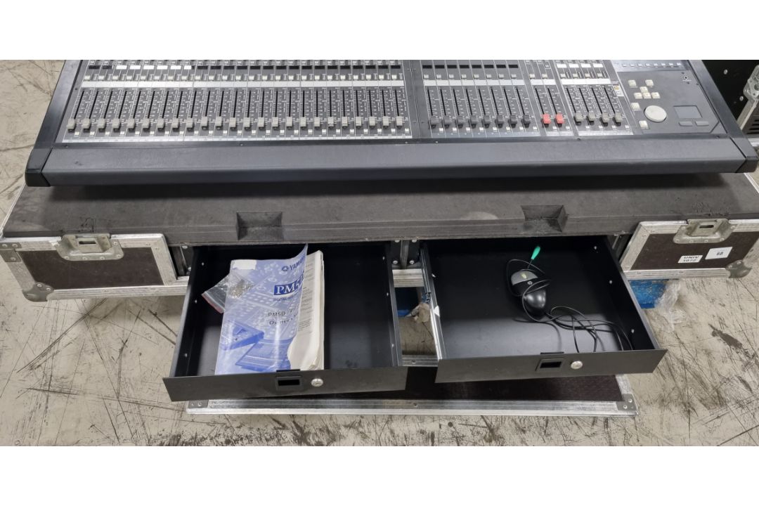 Yamaha PM5D 48 channel digital mixing console ( L 155 x D 125 x H 35cm) with 2 power supplies - Image 16 of 18