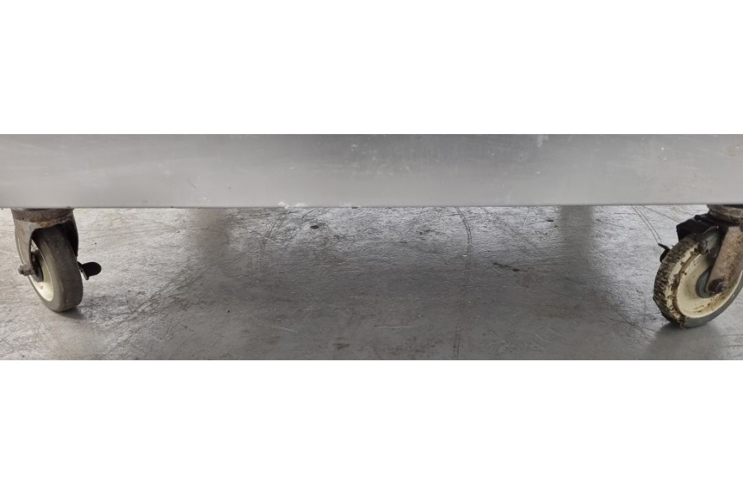 Taylor Commercial Foodservice stainless steel three zone clamshell grill - Image 10 of 11