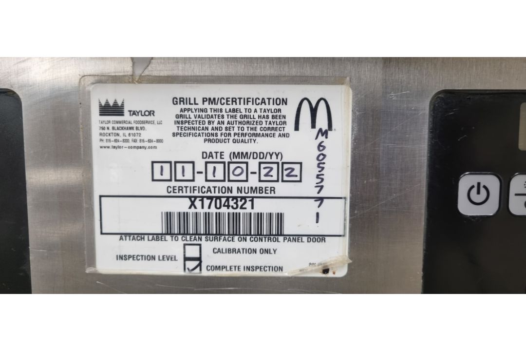 Taylor Commercial Foodservice stainless steel three zone clamshell grill - Image 5 of 11