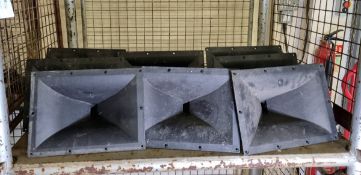 8x 1.5 inch horn flairs - 38 x 28cm