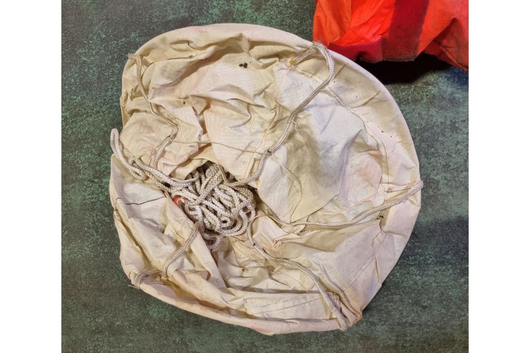 Marine - lifeboat sea anchor, foot pump, torches, lamp, rescue rope, Emergency inflate bladder - Image 7 of 7