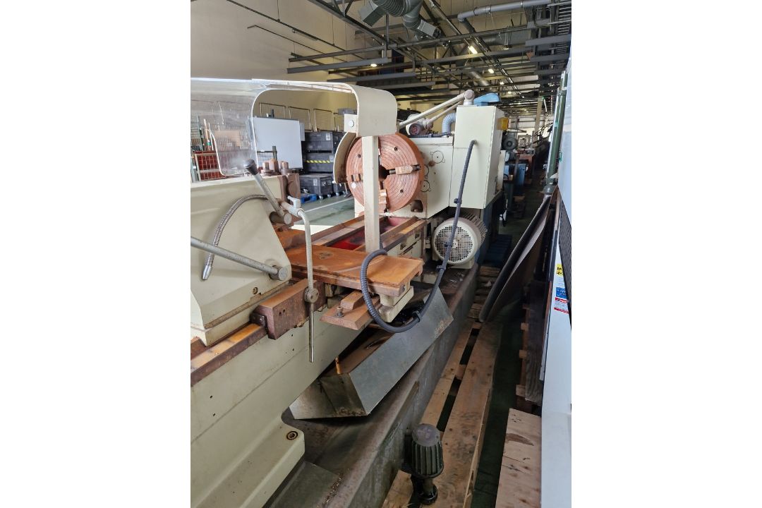 Harrison M500 gap bed lathe - 415V - 50Hz - Image 12 of 18