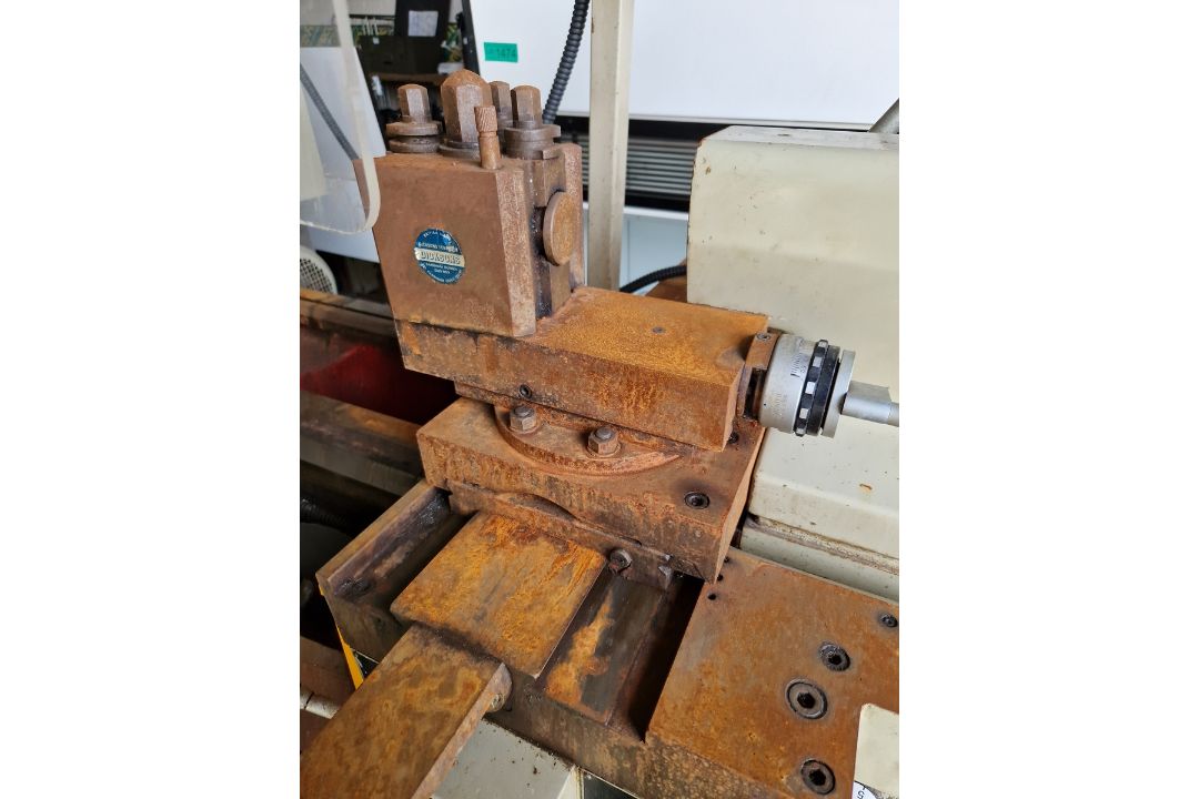 Harrison M500 gap bed lathe - 415V - 50Hz - Image 7 of 18