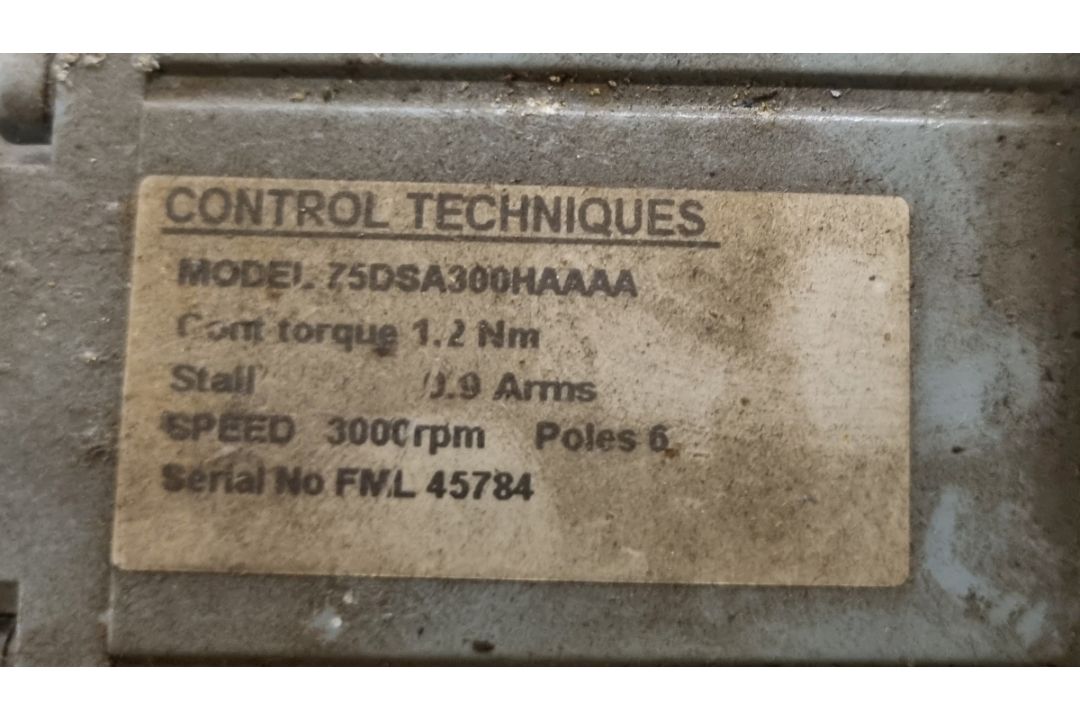 15x Permanent magnet and servo motors - various sizes - Image 9 of 10
