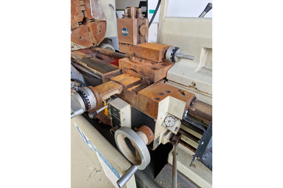 Harrison M500 gap bed lathe - 415V - 50Hz - Image 10 of 18