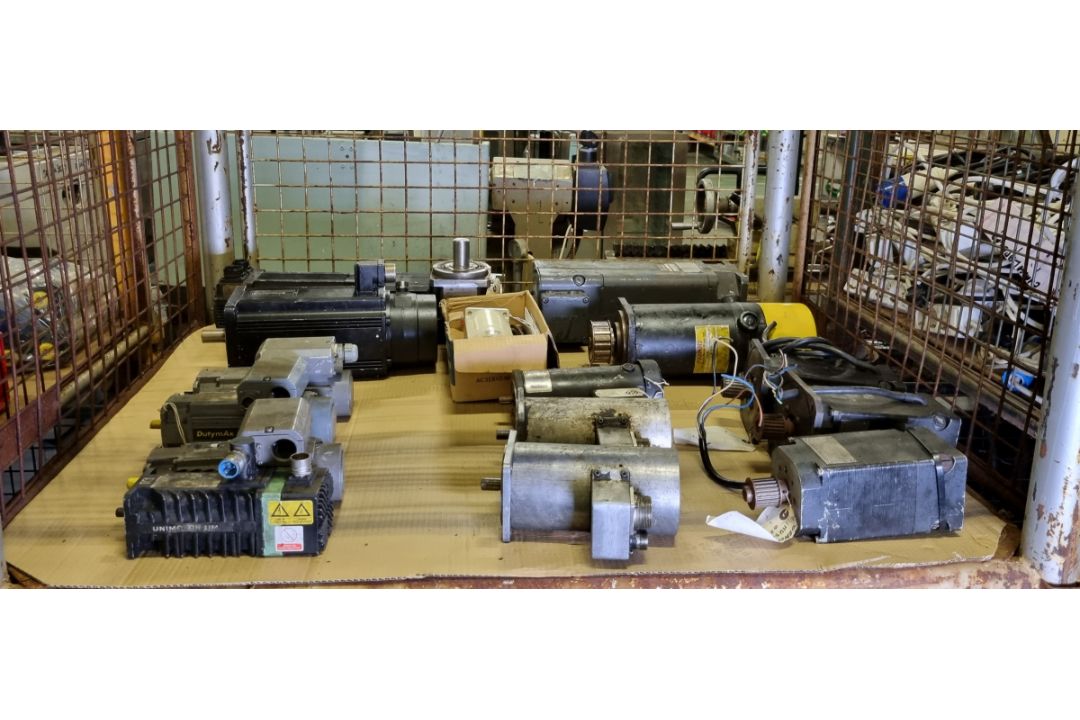 15x Permanent magnet and servo motors - various sizes - Image 1 of 10