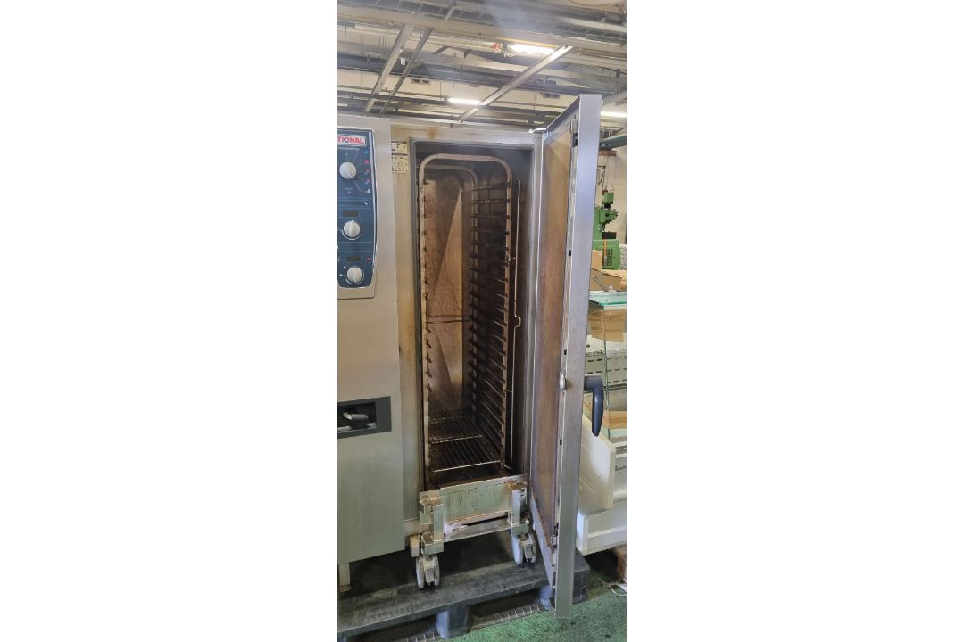 Rational CMP 201G Combimaster Plus oven - with roll in tray holder - W 880 x D 800 x H 1800 mm - Image 6 of 14