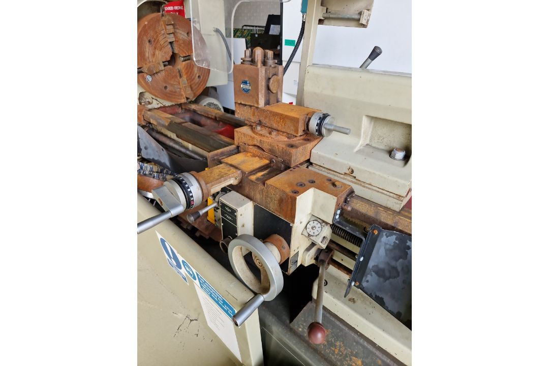 Harrison M500 gap bed lathe - 415V - 50Hz - Image 6 of 18