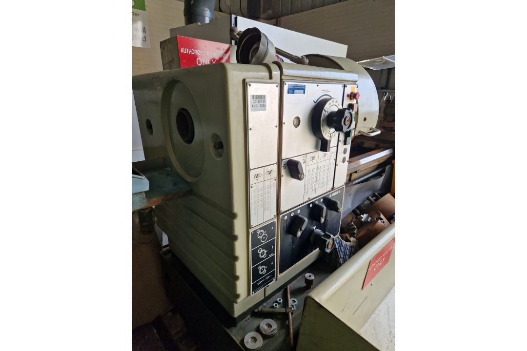 Harrison M500 gap bed lathe - 415V - 50Hz - Image 18 of 18