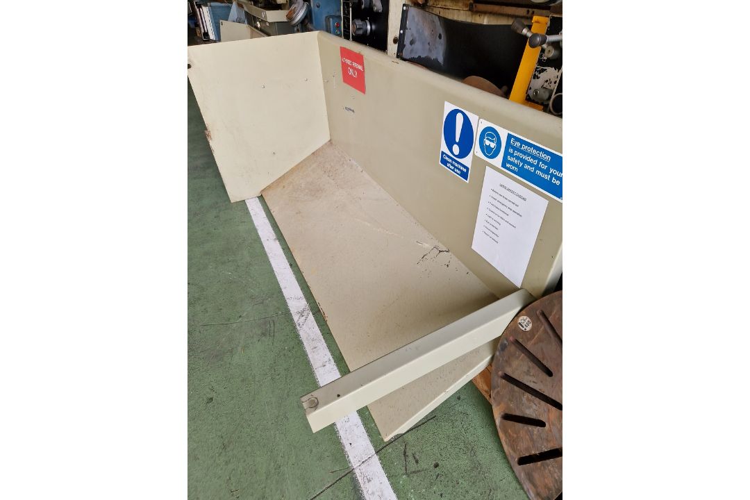 Harrison M500 gap bed lathe - 415V - 50Hz - Image 5 of 18