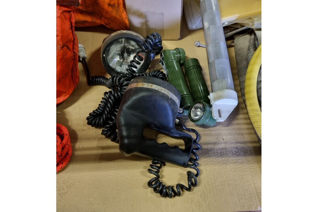 Marine - lifeboat sea anchor, foot pump, torches, lamp, rescue rope, Emergency inflate bladder - Image 3 of 7