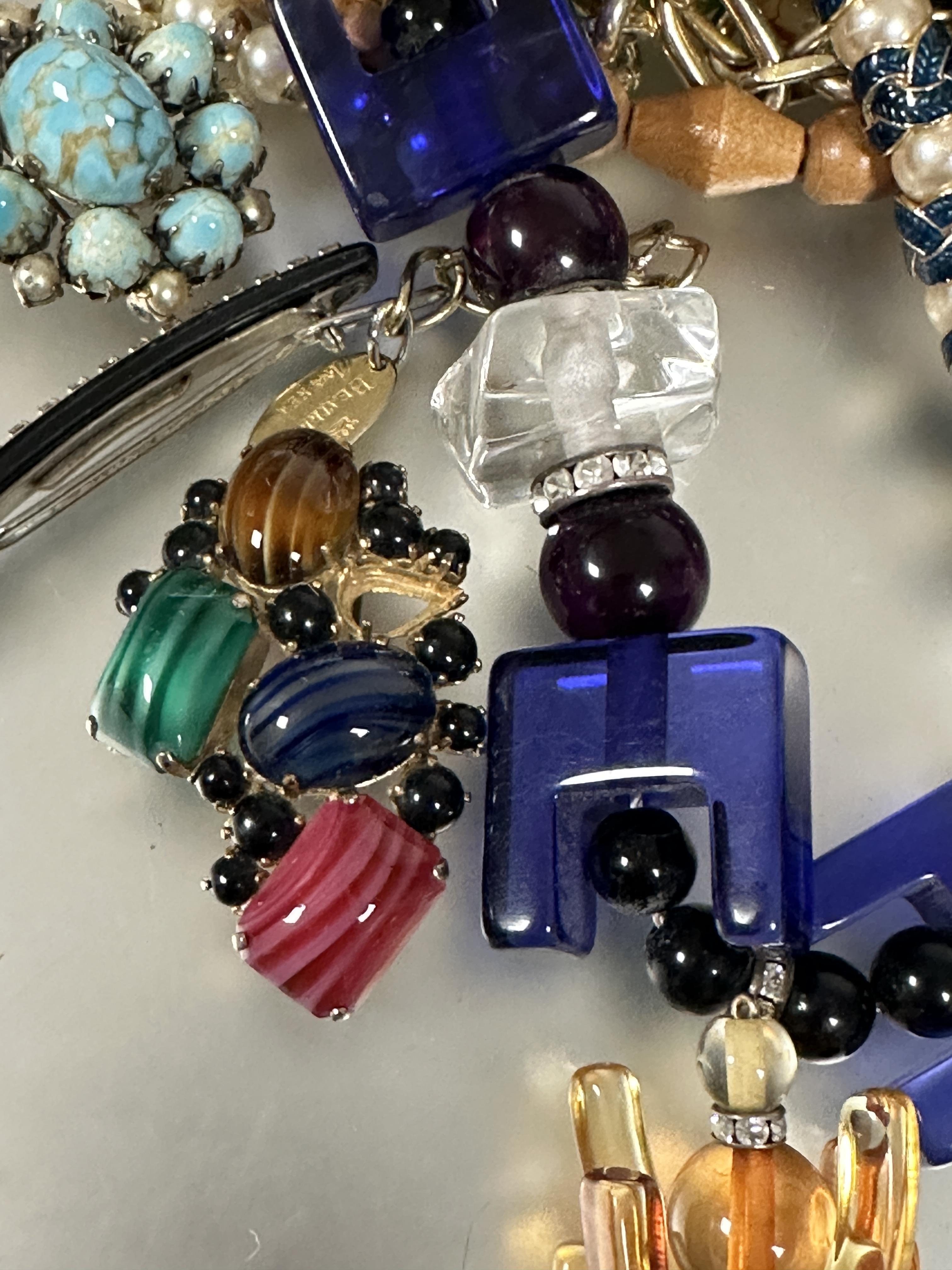 Property of the late Countess Haig: A large collection of costume jewellery including bead - Image 4 of 4