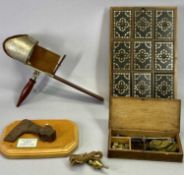 AN UNDERWOOD & UNDERWOOD PATENT STEREOSCOPIC VIEWER, travelling chemist's scale in oak box with some