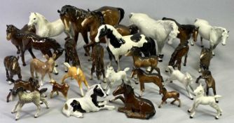 BESWICK EQUESTRIAN FIGURES (26) - various gloss horses and foals, with two similar Royal Doulton