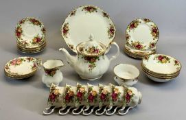 ROYAL ALBERT OLD COUNTRY ROSES PATTERN TEA SERVICE - approx 32 pieces