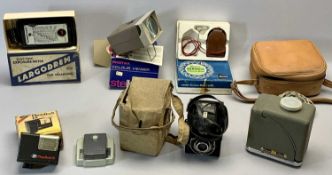 CAMERAS & ACCESSORIES - Ensign box camera, Largodrem electric exposure meter in box, Crown 35mm