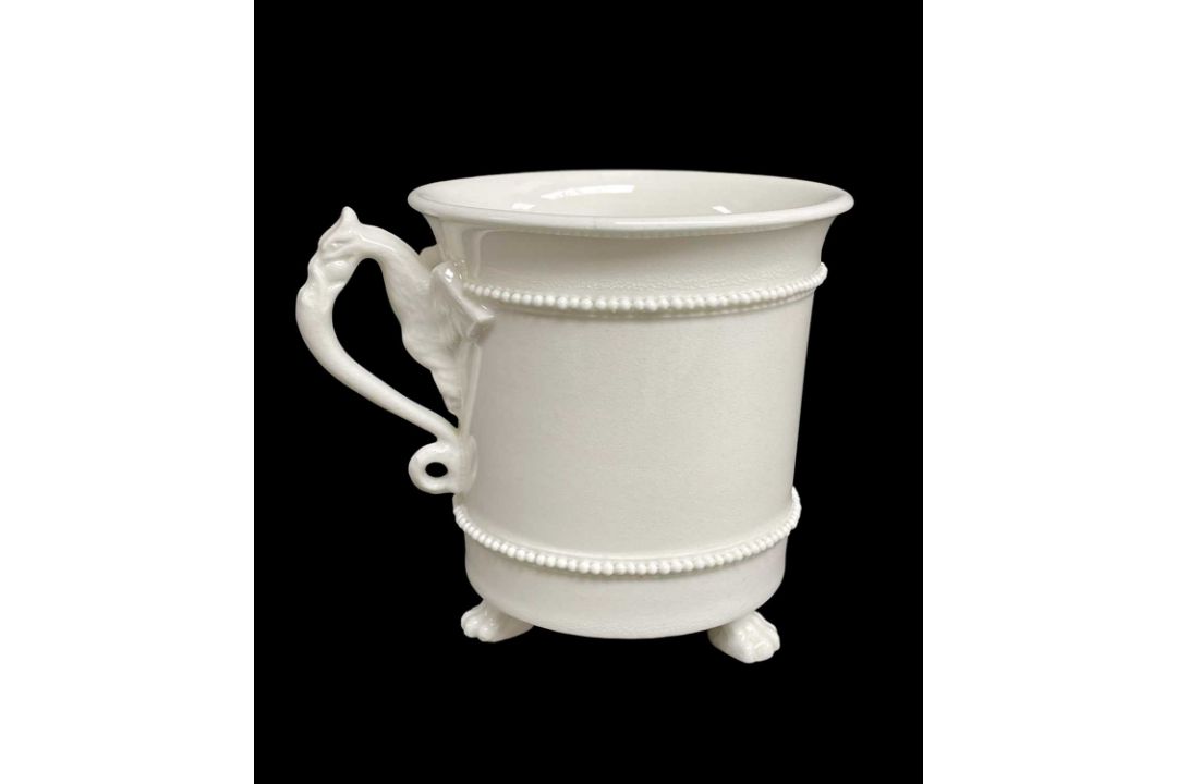 BELEIVED SWANSEA PORCELAIN CABINET CUP circa 1815-1817, raised over three claw feet and with gryphon - Image 2 of 2