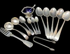 ASSORTED SILVER FLATWARE, including set 5 Elizabeth II 'Old English' pattern tablespoons, pair