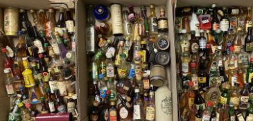ALCOHOL MINIATURES - a very large assortment