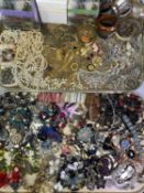 9CT GOLD, GOLD TONE, SILVER TONE, diamante, simulated pearls and other jewellery and collectables