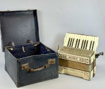 HOHNER STUDENT 3 - 24 BUTTON PIANO ACCORDION - in case