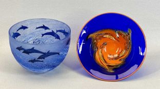 MALCOLM SUTCLIFFE SIGNED LEAD GLASS BOWL decorated with dolphins, 15cms diameter x 11cms H and an