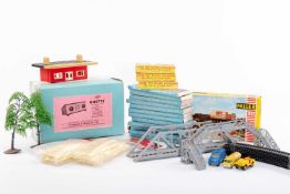 BOX MISCELLANEOUS OO GAUGE TRACK ACCESSORIES, including platforms, tunnel entrance, transformer ETC.