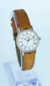 LONGINES LADIES' QUARTZ WRISTWATCH, ref. L.4.220.4, white enamel Roman dial with calendar