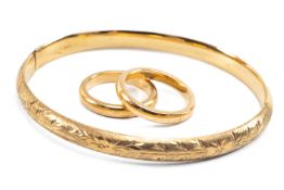 9CT GOLD WEDDING BANDS & HINGED BANGLE, tot appr gross wt. 10.5g (3)