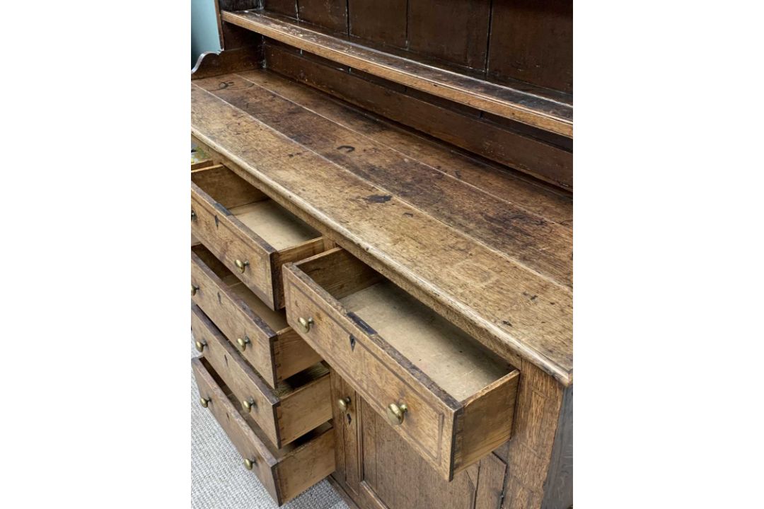 CIRCA 1830 OAK WELSH DRESSER, the three-shelf rack with wide backboards and shaped front detail over - Image 3 of 5