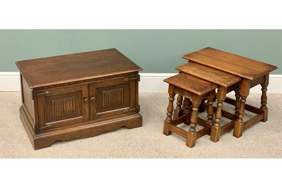 PLUS LOT 15 - OLD CHARM REPRODUCTION OAK OCCASIONAL FURNITURE x 2, to include a nest of three joined - Image 1 of 4