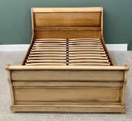 MODERN LIGHT OAK SLEIGH-TYPE BED TO TAKE A KING SIZE MATTRESS, 110cms max. H, 165cms W, 222cms